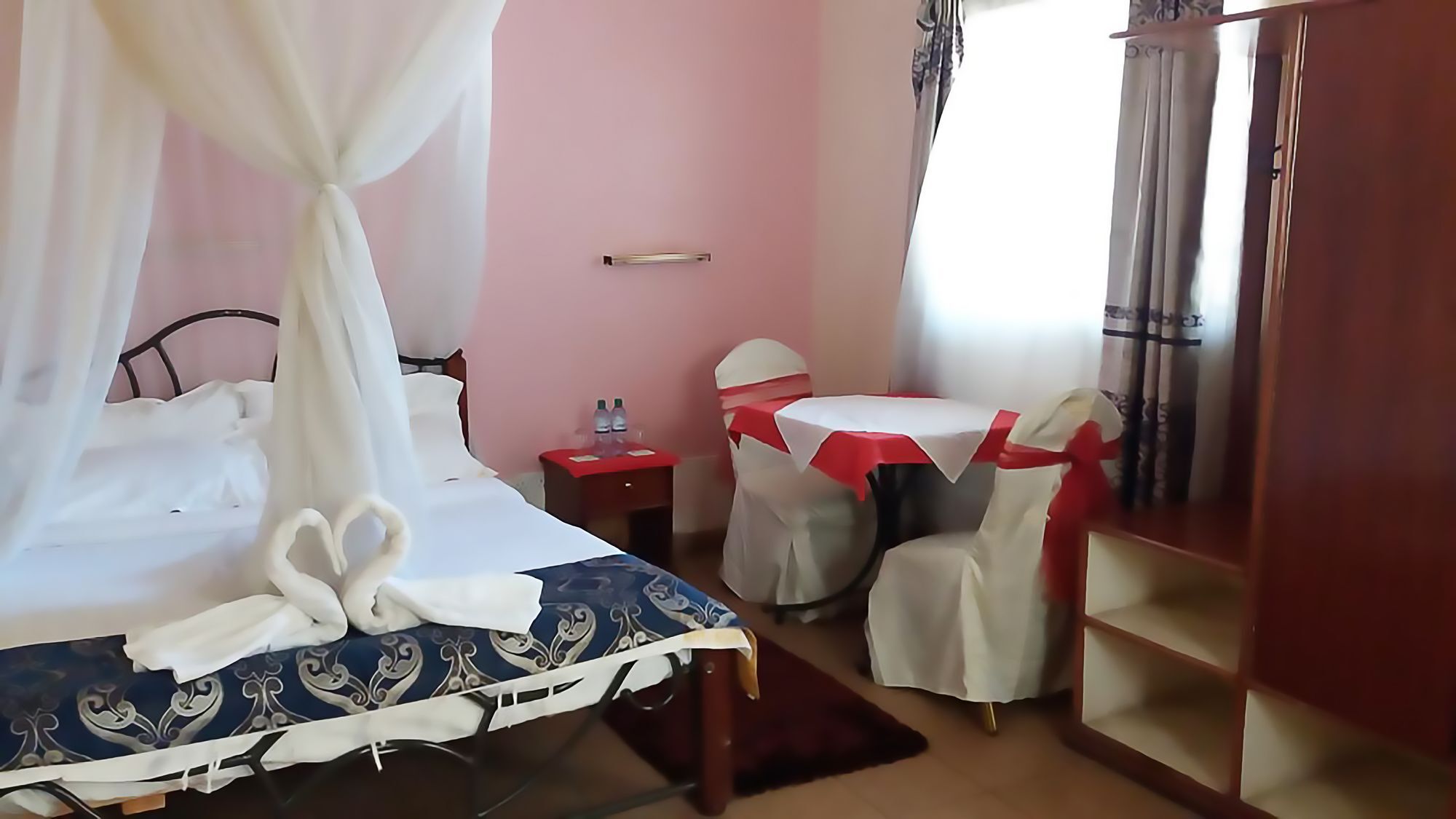 Bison Hotel Nakuru Eksteriør bilde